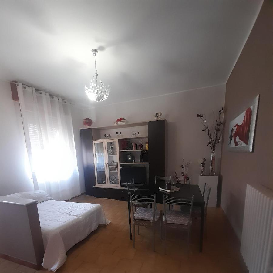 Gelsomino Bianco Apartment แตร์นี ภายนอก รูปภาพ
